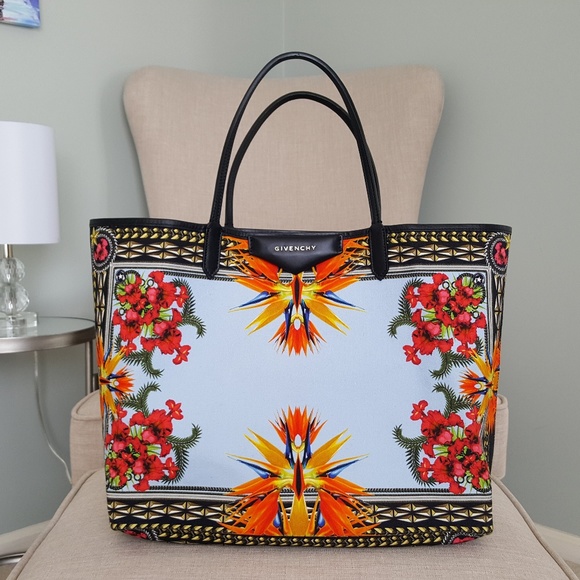 Givenchy Handbags - Authentic Givenchy Antigona Birds of Paradise Tote